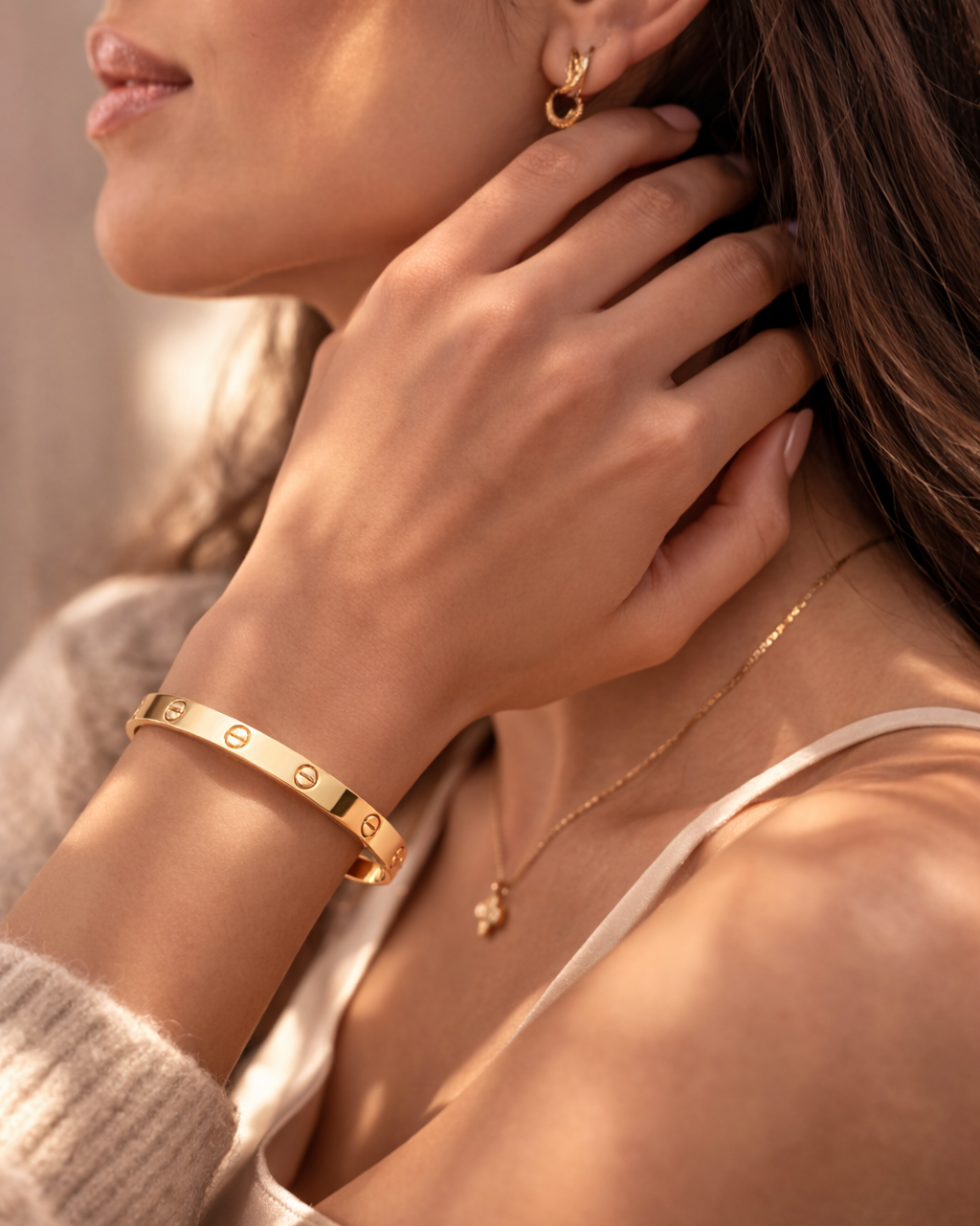 Elegant 18K Gold Plated Screw-Detail Bangle Bracelet